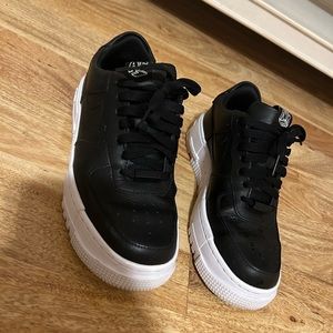 Women’s Nike Sneakers Leather